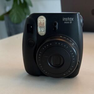 Fujifilm Instax Mini 8 Camera - Black works!